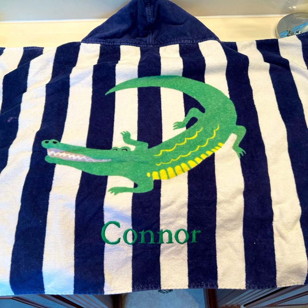 Pottery Barns kids - hooded alligator towel - Connor monogram